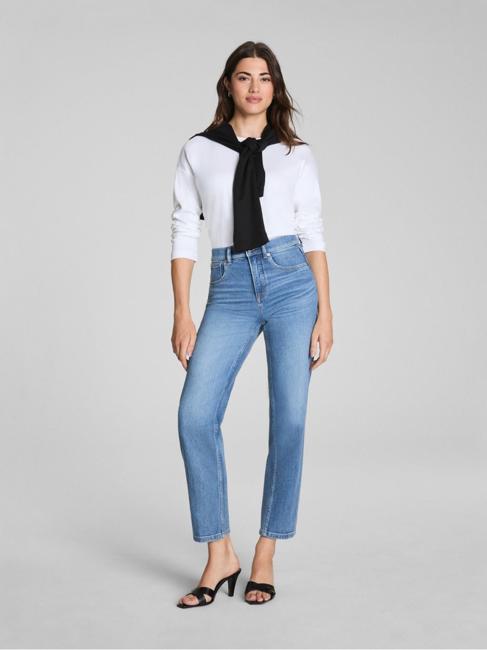 NWT SPANX 90s straight leg jeans Authentic 360 light blue
